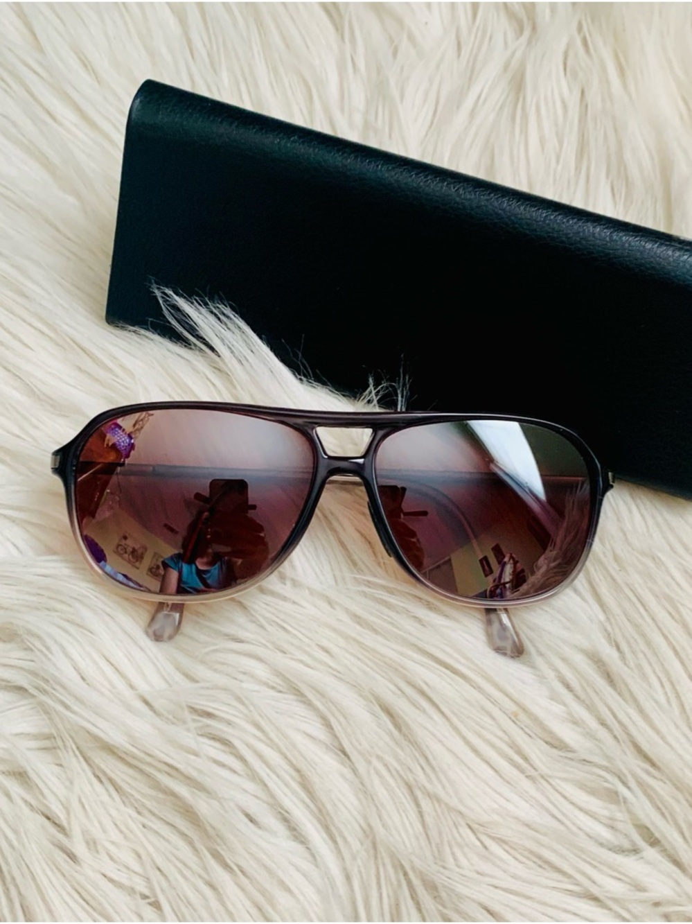Maui Jim Polarized Aviator-Style Sunglasses with Gradient Brown Lenses
Unisex - Picture 10 of 13